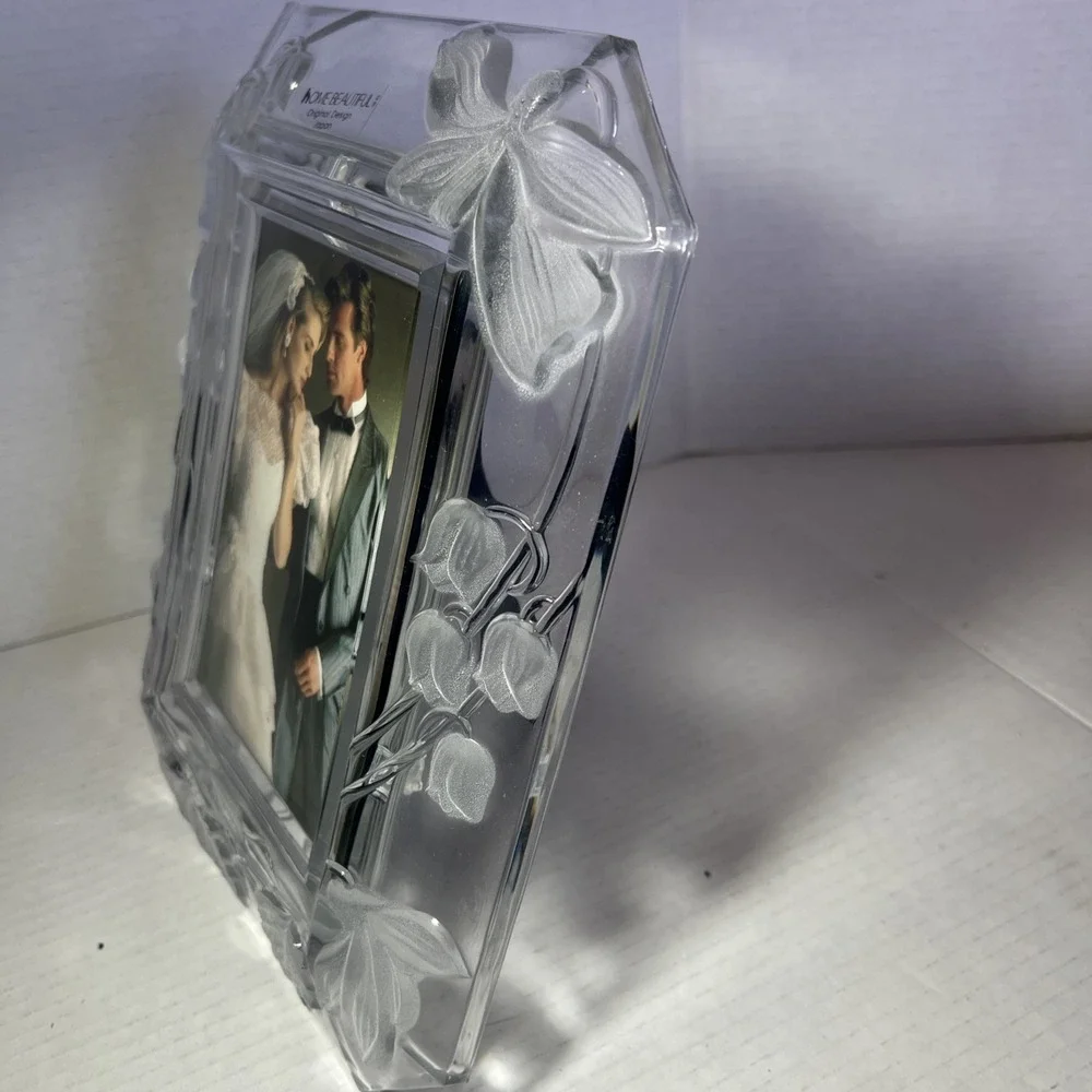 Vintage Wedding anniv Glass Leaf Frame by Home Beautiful Crystal Harmony New F12
